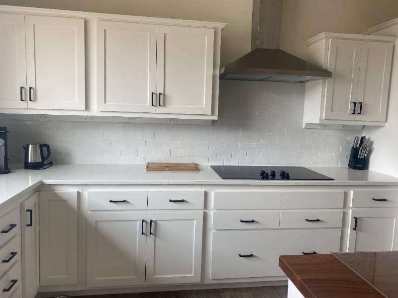 Building Photo - 18 Pine Dr