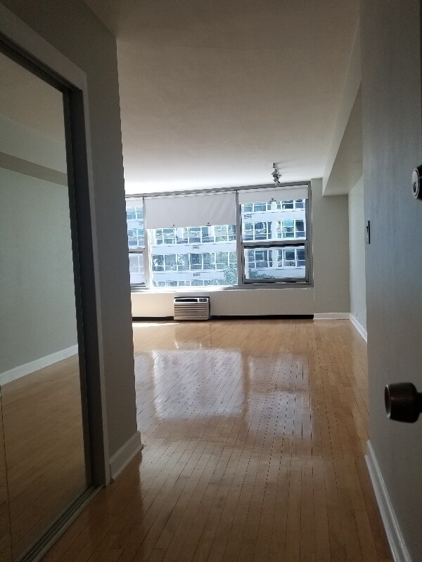 Building Photo - 3600 N Lake Shore Dr