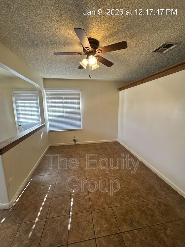 Foto del edificio - 3527-3549 W Campus Ave