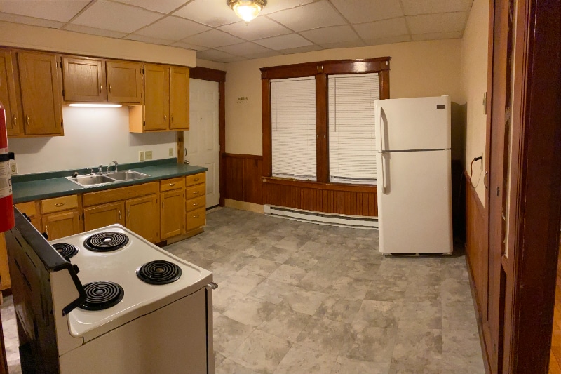 3 E Main St Unit 3R, ster, MA 01570 Room for Rent in ster, MA