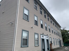 Building Photo - 8 Humboldt Pl