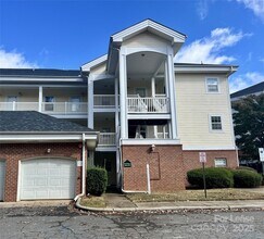 Building Photo - 8929 Meadow Vista Rd