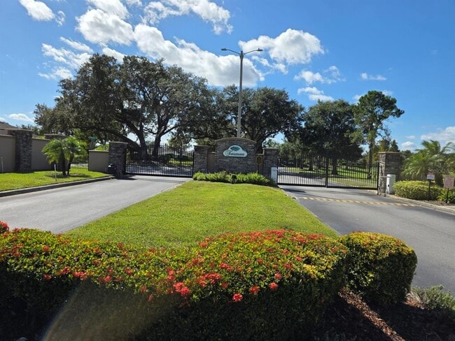 Building Photo - 810 Terranova Rd