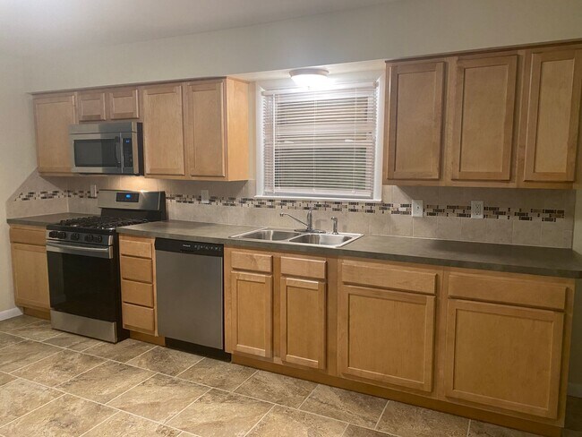 Foto del edificio - 1024 North Rd SE