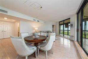 Foto del edificio - 6001 Pelican Bay Blvd