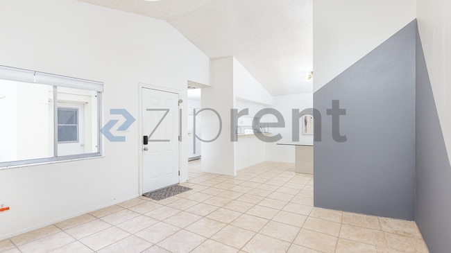 Building Photo - Unit