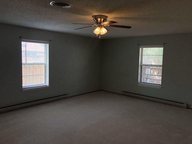 Building Photo - 4 br, 2 bath House - 404 Delicado Drive (420)