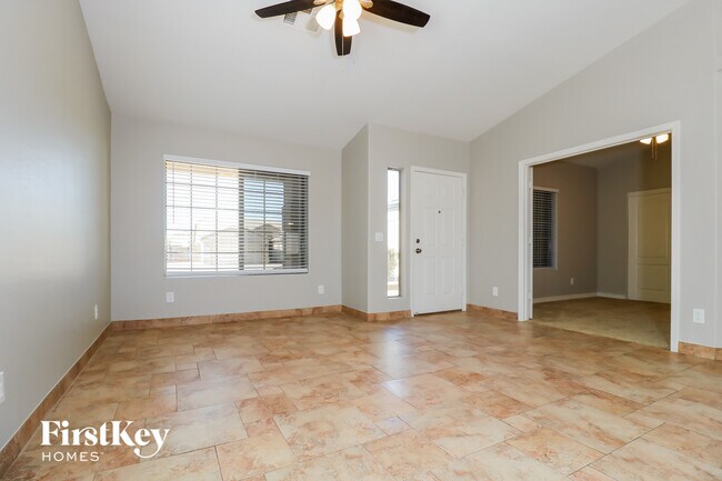 Foto del edificio - 22938 W Yavapai St