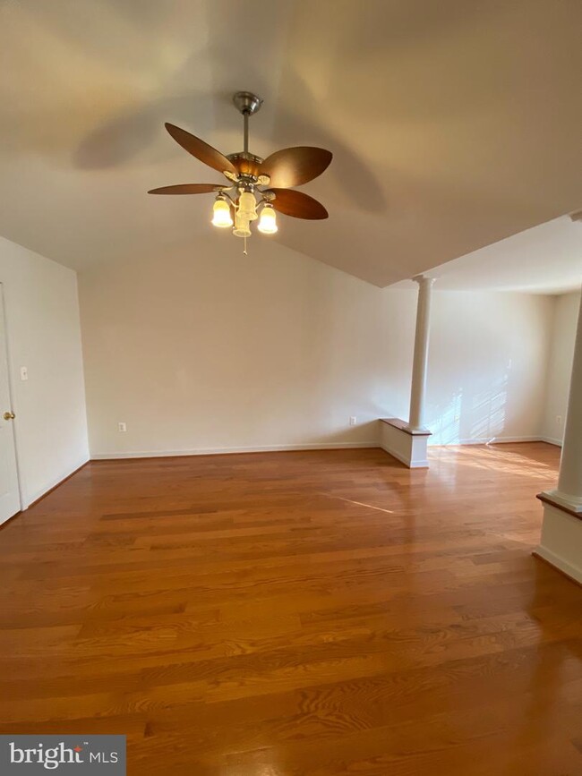 Building Photo - 11647 Park Green Dr