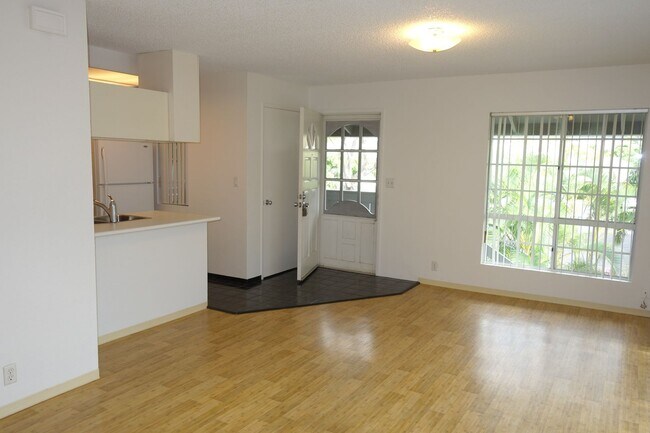 Foto del edificio - Come and make this your sanctuary .