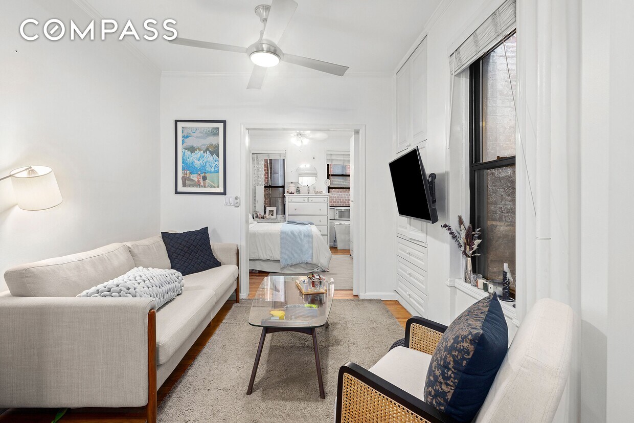 25 Leroy St Unit 11, New York, NY 10014 Room for Rent in New York, NY