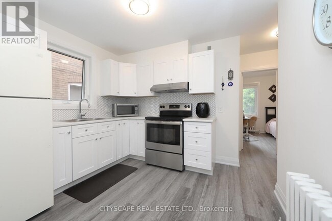 Building Photo - 459 Hopewell Ave