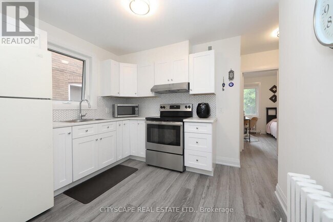 Photo du bâtiment - 459 Hopewell Ave