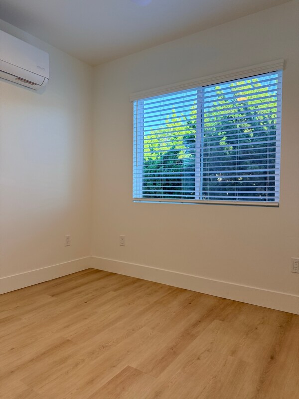 Foto del edificio - 6647 Delbarton St