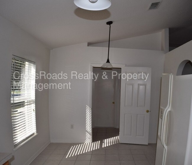 Foto del edificio - 4628 SE 28th St