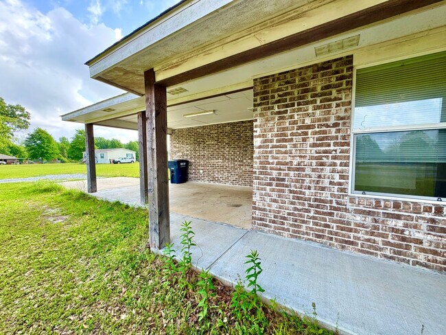 Foto del edificio - Spacious 3 bed, 2 bath home in Stone County