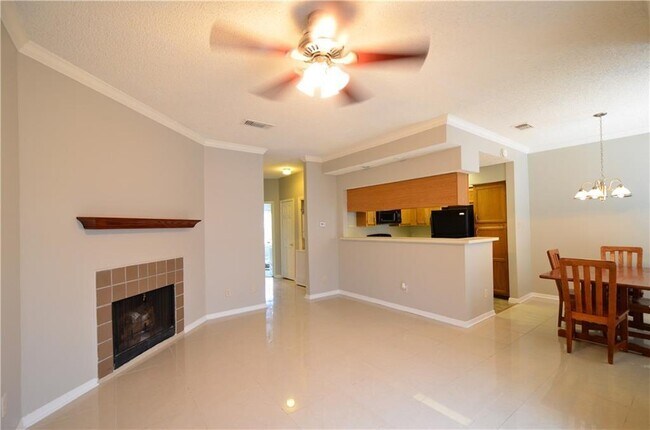 Foto del edificio - 915 W 23rd St