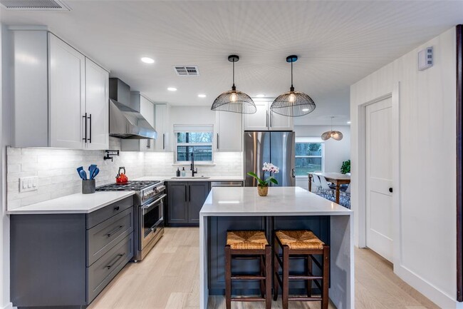 Foto del edificio - 2209 Fair Oaks Dr