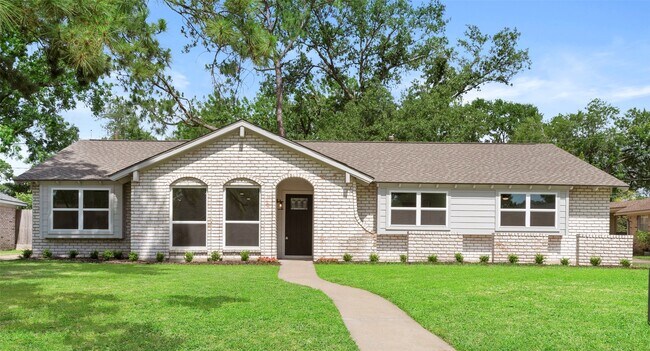 Foto del edificio - 2610 Moss Hill Dr
