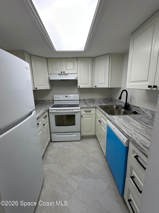 Foto del edificio - 55 Riverside Dr