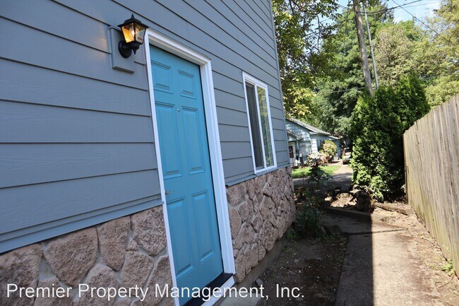 Building Photo - 2 br, 1 bath House - 1009 W. 21st Street