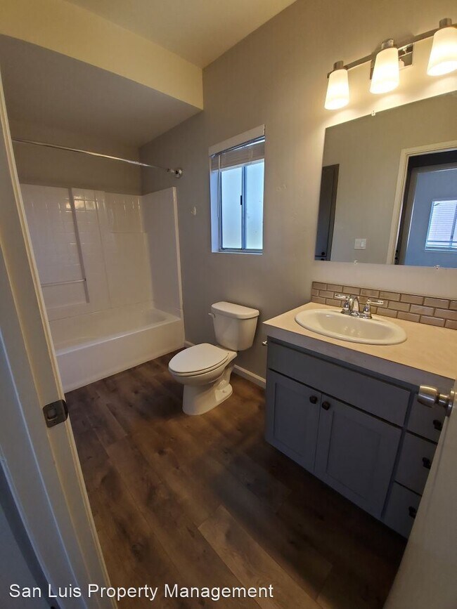 Foto del edificio - 3 br, 1 bath House - 764 Morro St