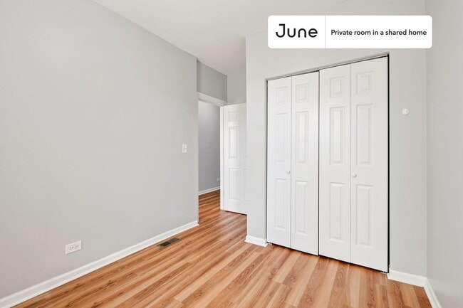 Foto del edificio - Room in Shared 4 bed/2 bath home