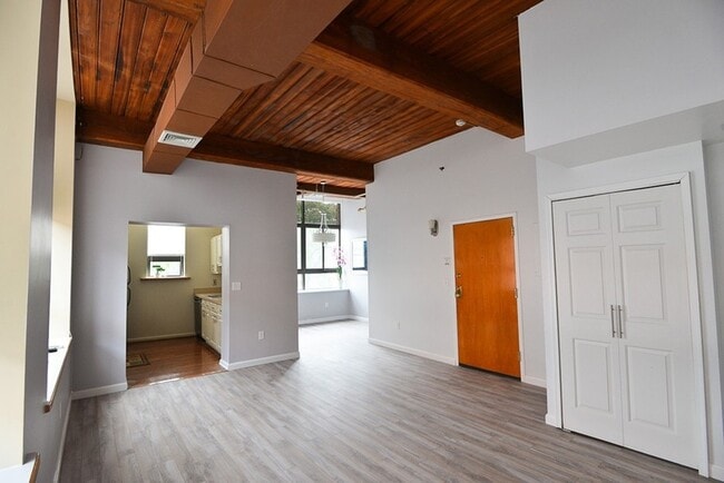 Photo - 10 Linwood St Apartment