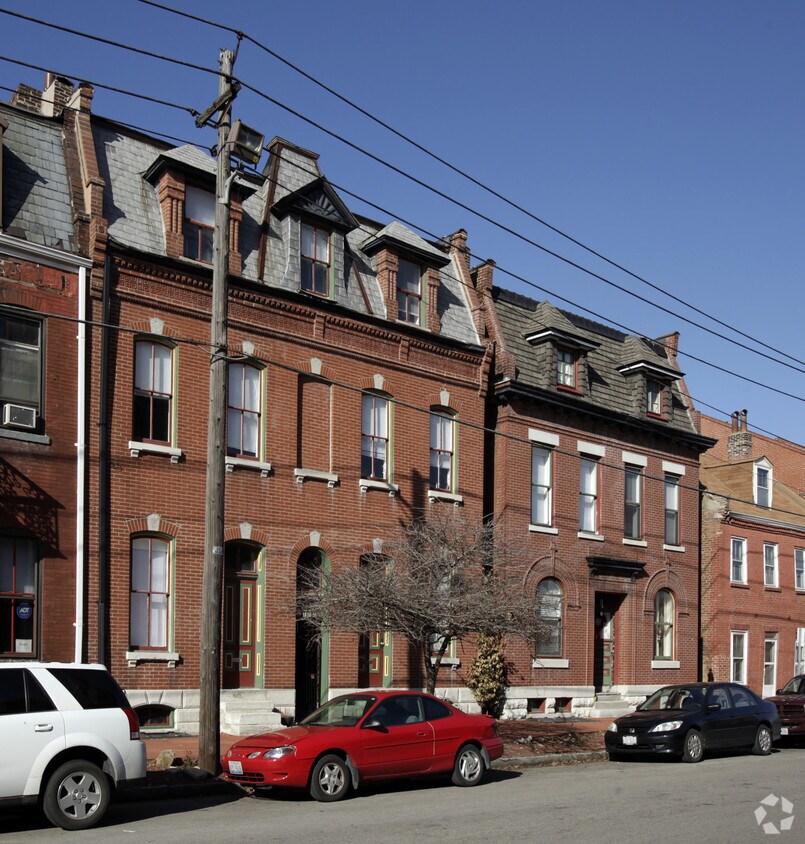 Primary Photo - 1809-1815 S 9th St