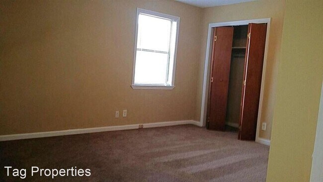 Building Photo - 1 br, 1 bath House - 108 Summit St.