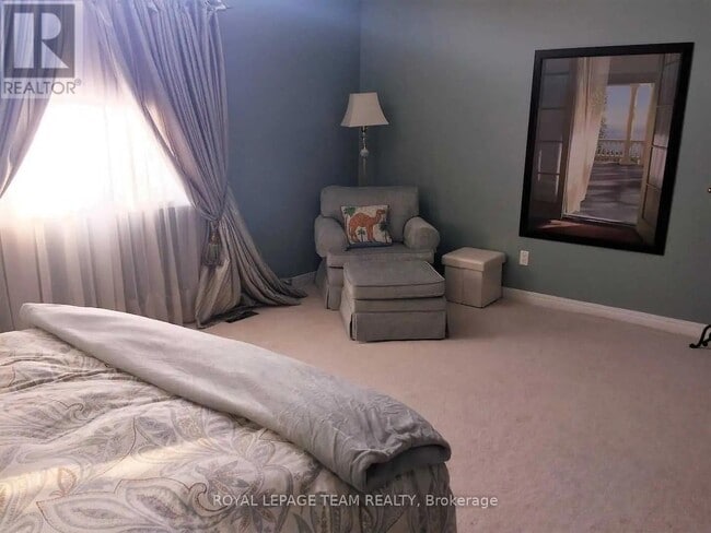 Building Photo - 242 Colbert Crescent