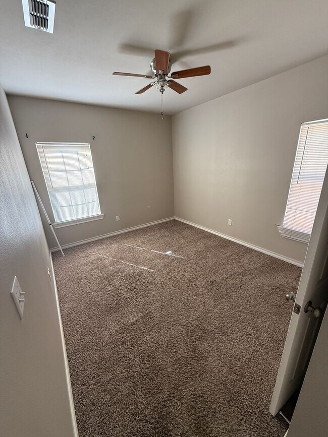 Foto del edificio - 2 bedroom 2 bath in Prime location!