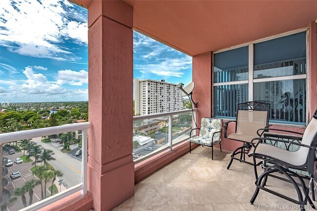Building Photo - 2100 N Ocean Blvd