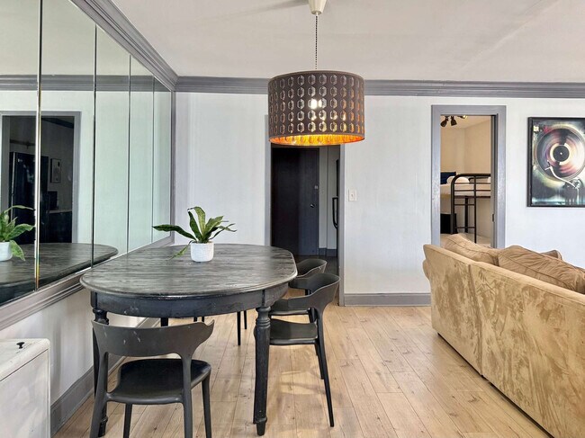 Building Photo - 215 Piedmont Ave NE