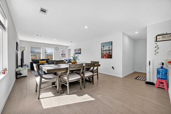 Foto del edificio - 28523 Texas Sparrow Ln