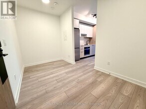 Building Photo - 1007 The Queensway