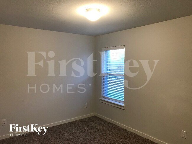 Building Photo - 9005 Dameron Dr