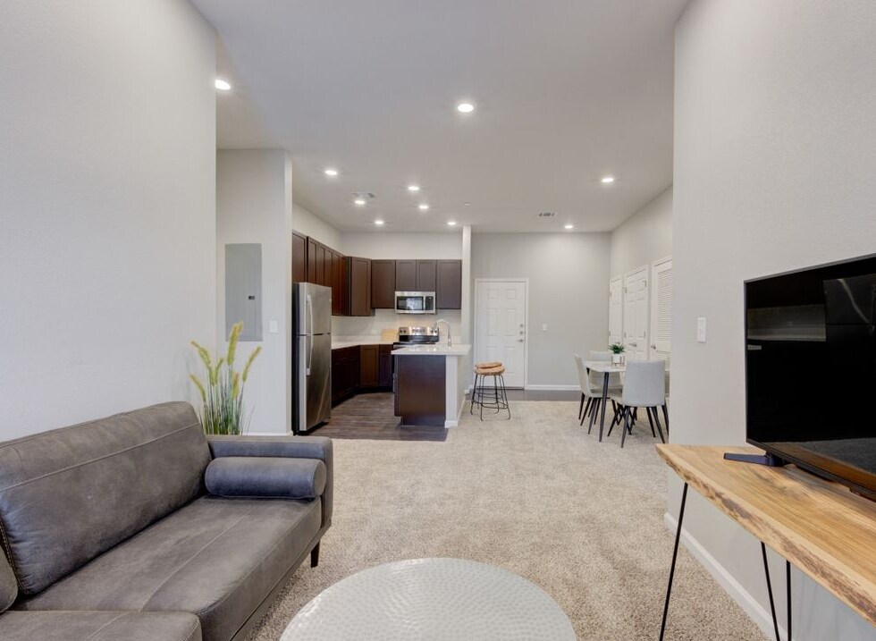 Foto principal - 10828 Champion Forest Loop