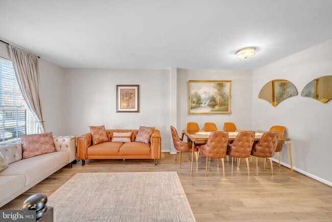 Building Photo - 6340 Cullen Pl