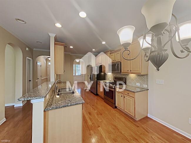 Building Photo - 3 br, 2.5 bath Townhome - 7720 Cape Charle...
