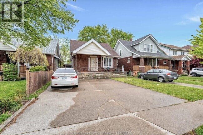 Building Photo - 1236 Marentette Ave