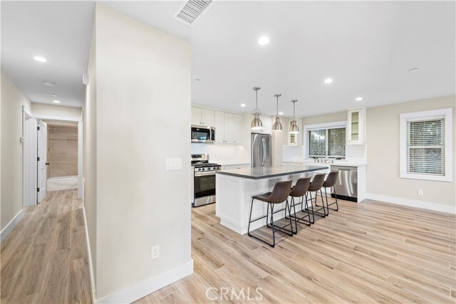 Foto del edificio - 826 Cliff Dr