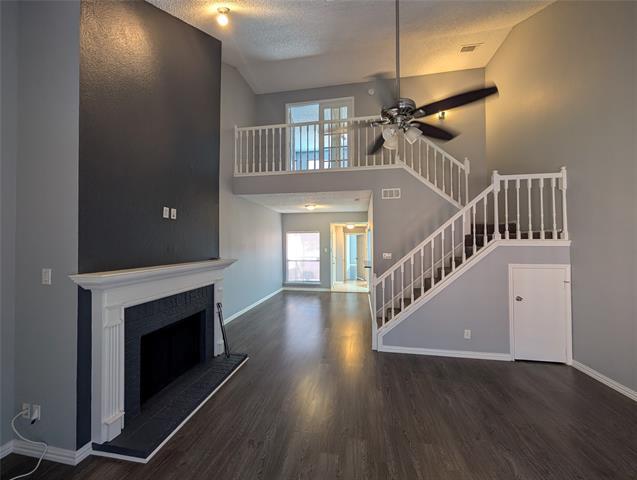 Foto principal - 12660 Hillcrest Rd