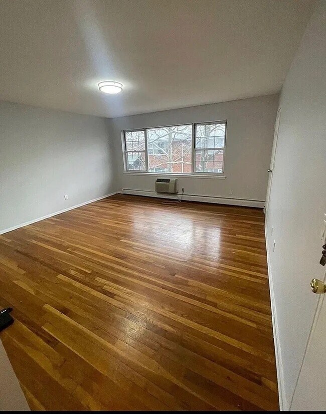 Foto del edificio - 247 Kinderkamack Rd