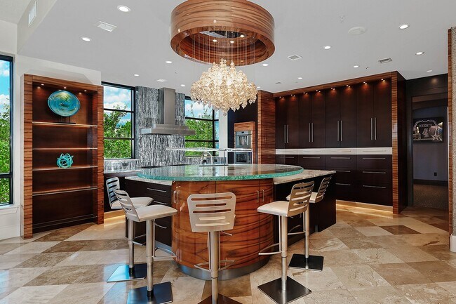 Foto del edificio - 1 Waterway Ct