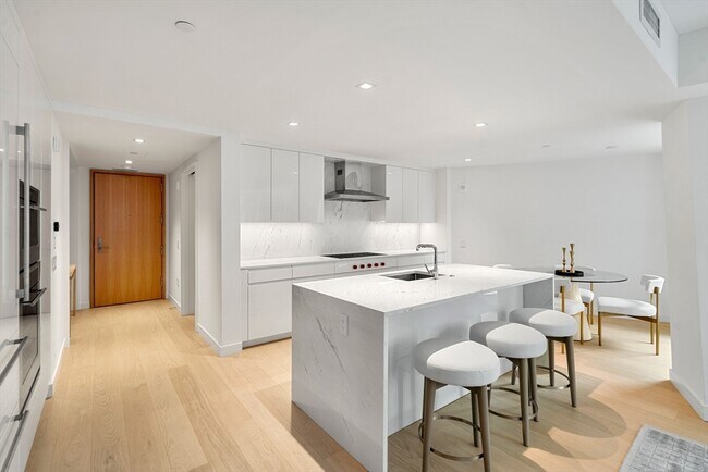 Foto del edificio - 150 Seaport Blvd