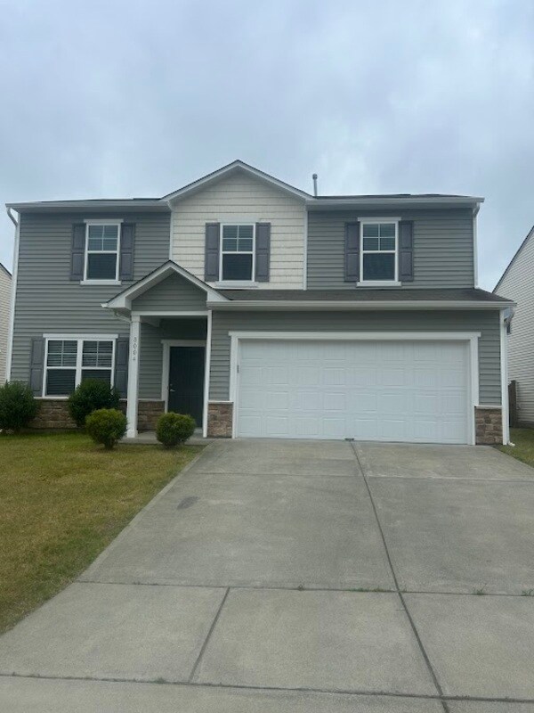 Foto principal - 8004 Remington Heights Drive