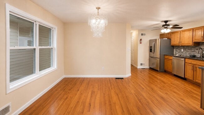 DINING AREA - 226 Bond St