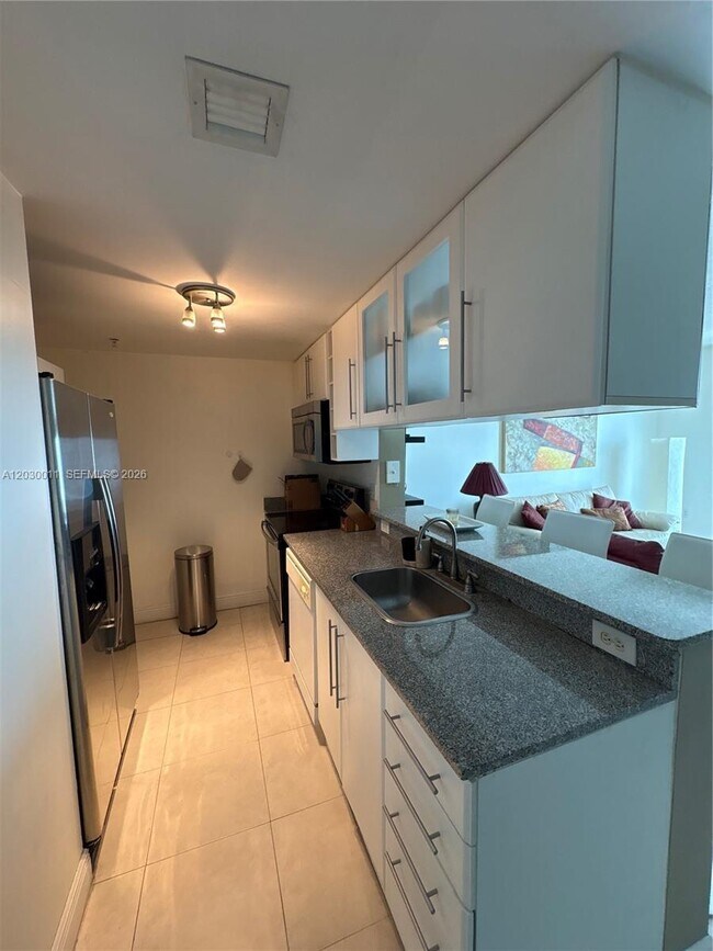 Foto del edificio - 275 NE 18th St