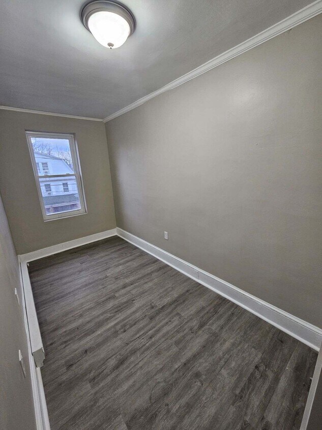 Primary Photo - NEWLY RENOVATED HOME! AVAILABLE NOW!